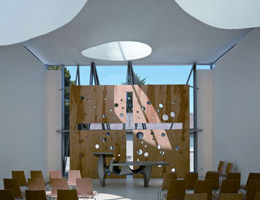 Coop Himmelb(l)au设计奥地利一座现代化教堂